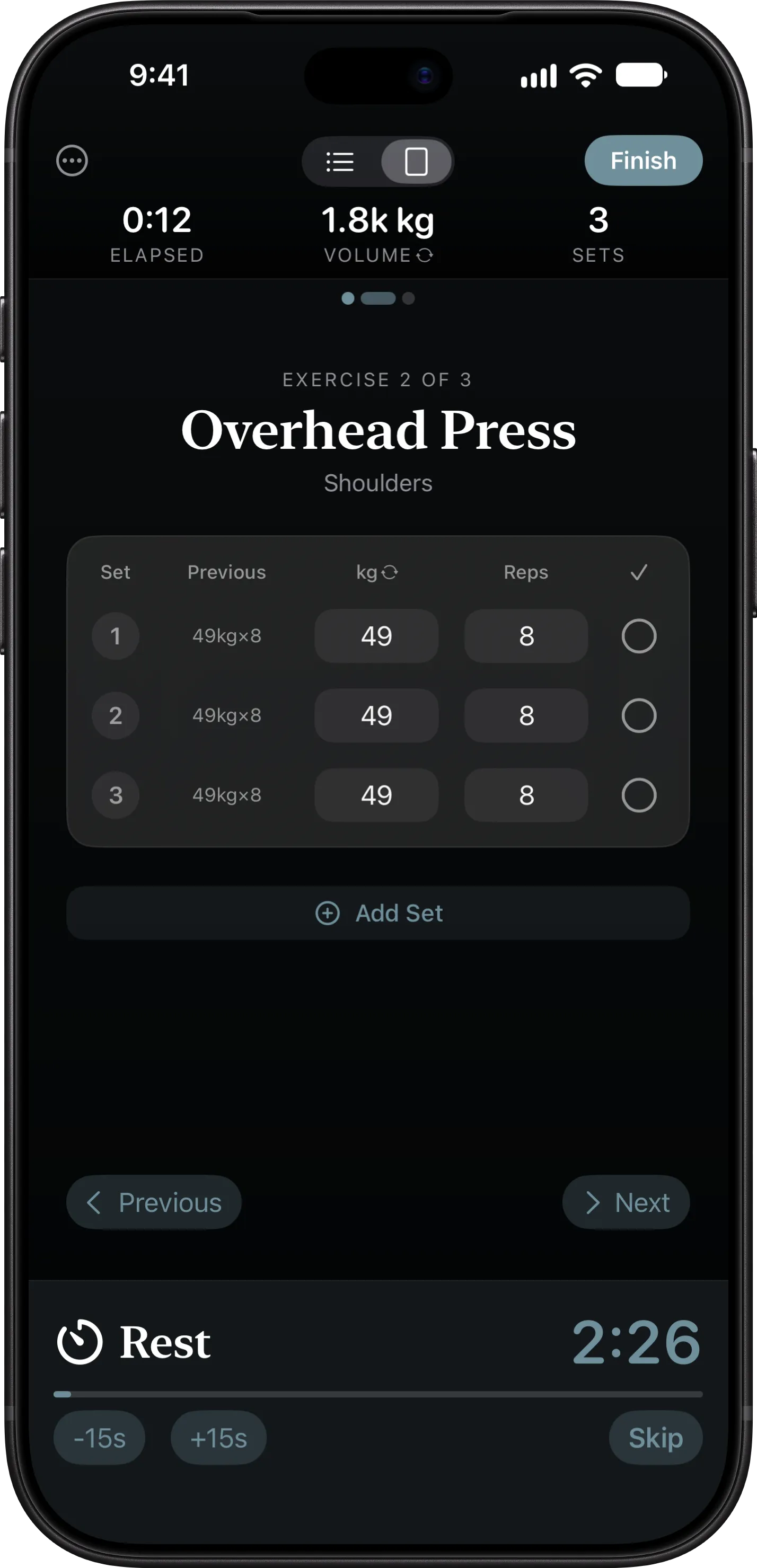 Focus mode on iPhone, showing one exercise at a time with a rest timer